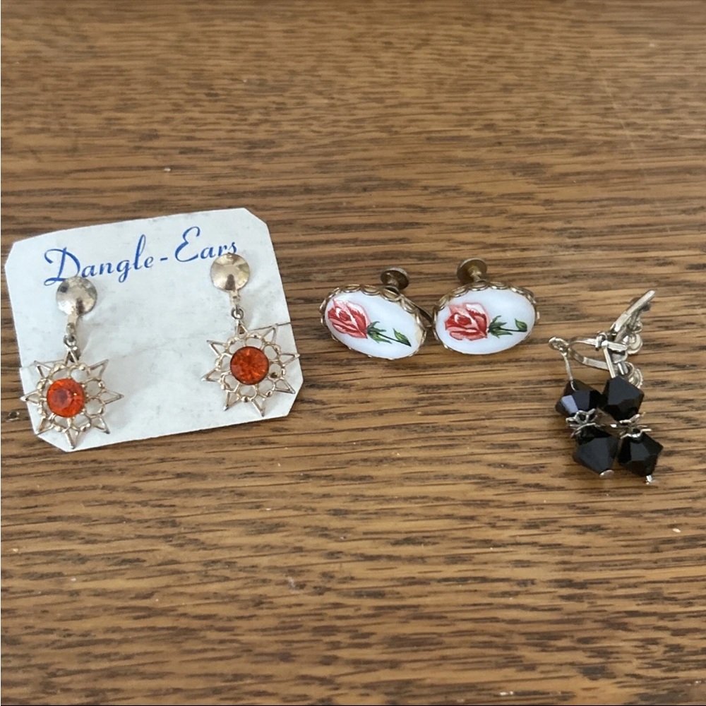 Vintage Screw Back Earrings Bundle. Silver & Gold Toned.